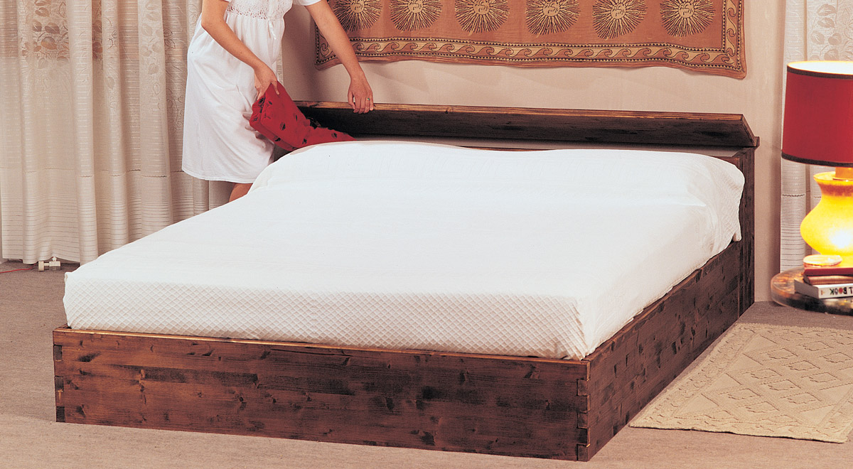 Letto In Legno Con Cassettone
