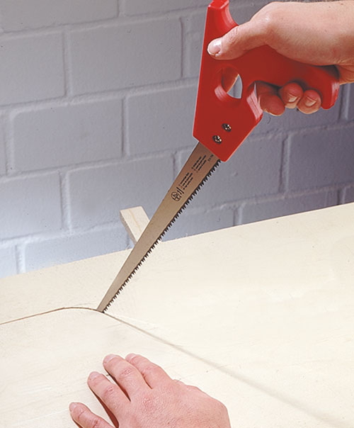 Come lavorare il legno a mano con gli utensili classici Tagliare il legno: tecniche ed attrezzi