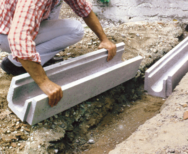 Installare canalette prefabbricate per raccolta acque Bricoportale.it Installare canalette prefabbricate per raccolta acque Bricoportale.it