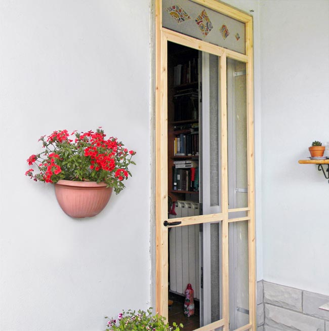Come costruire un portoncino per lingresso bricoportale: fai da ... Costruire una porta in legno massello
