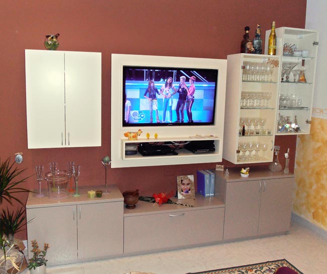 Come costruire un mobile sala bricoportale: fai da te e bricolage Mobile sala