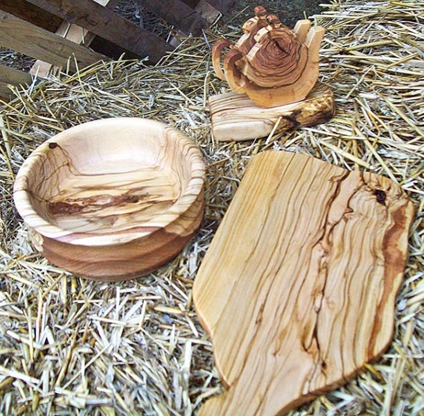Portauovo In Legno D'Ulivo Fatto A Mano: Naturale, Rustico E Ecologico