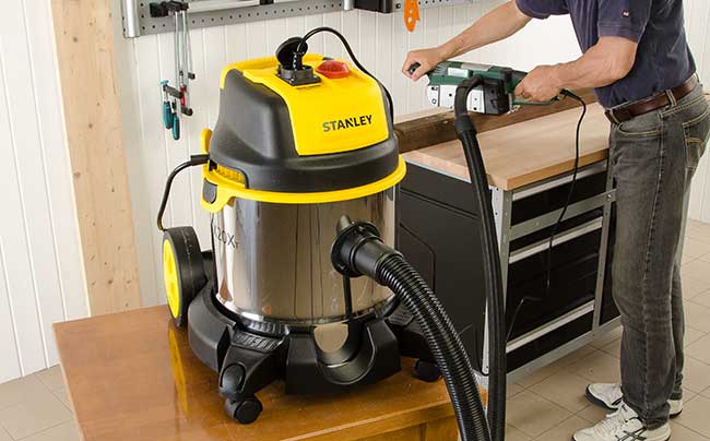 Aspiratore Stanley SXVC30XTDE Per Solidi E Liquidi 1600W | 30L Con Presa Elettroutensili - Foto 3