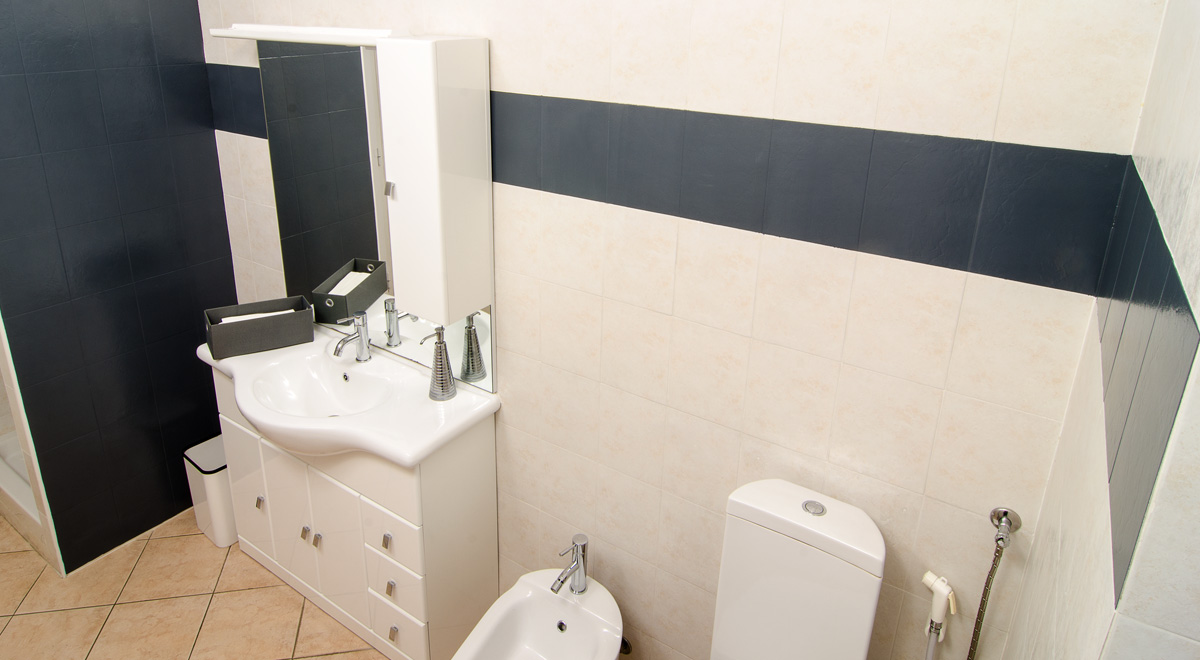 Rinnovare la vasca da bagno fai da te bricoportale.it Rinnovare il bagno