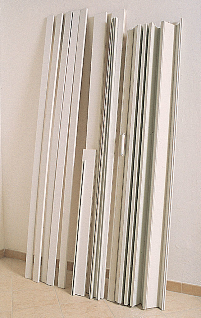 Kit Telaio Per Porte A Soffietto - Completo Di Mostrine, Regolabile Per Muri Da 10 A 14 Cm, Colore Bianco - Foto 8